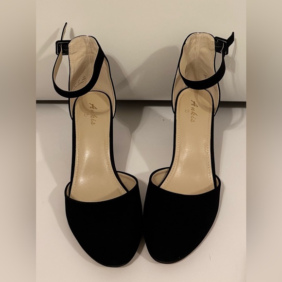 Ankis Elegant Black Ankle Strap Heels - Picture 8 of 9